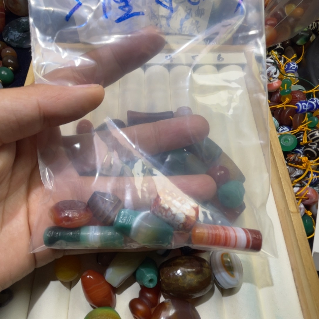 荷***花玛瑙/玉髓未镶嵌珠宝半成品