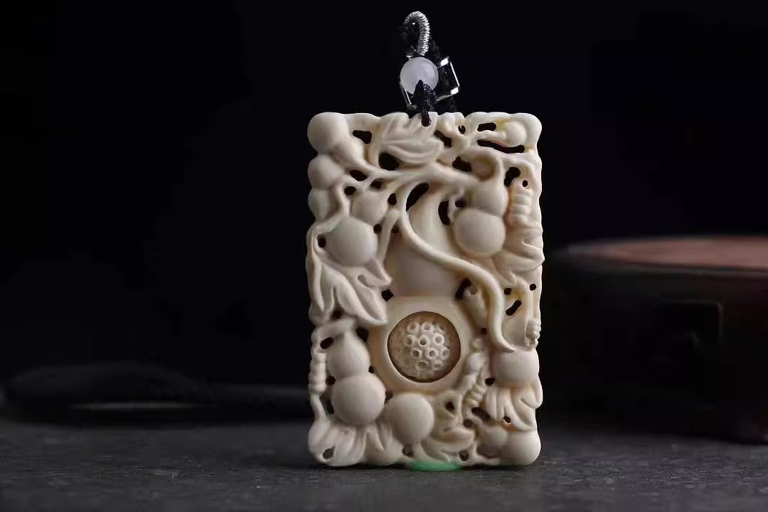 天然猛犸象牙高瓷高透料手工雕刻五葫运财吊坠挂件毛衣链挂坠