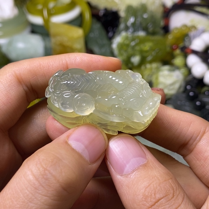 岫玉岫玉颈饰未镶嵌