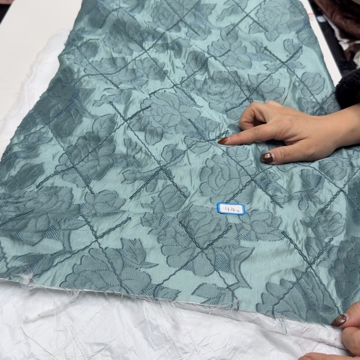 无纺布4.4米羽绒服面料