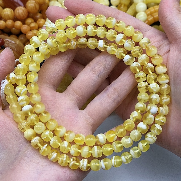 蜜蜡未镶嵌珠宝奇石