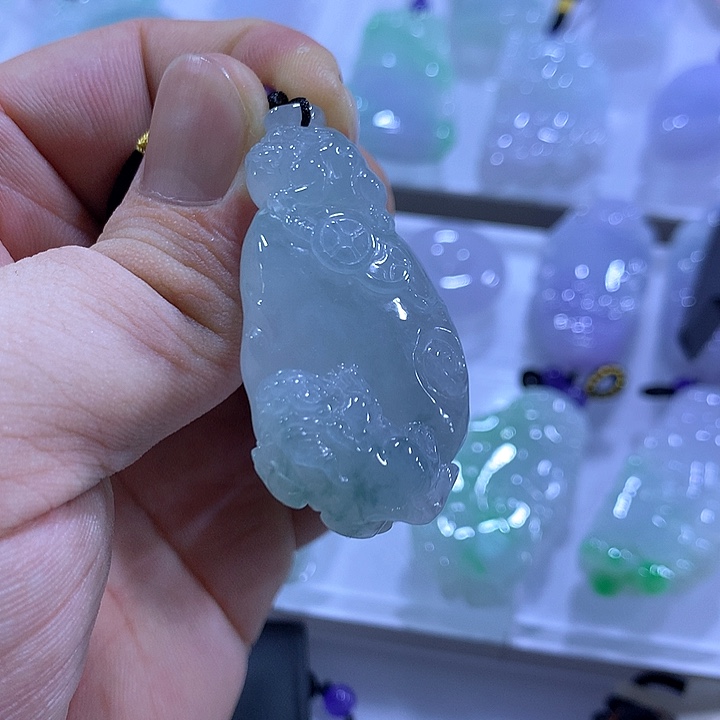 翡翠未镶嵌颈饰天然翡翠A货吊坠