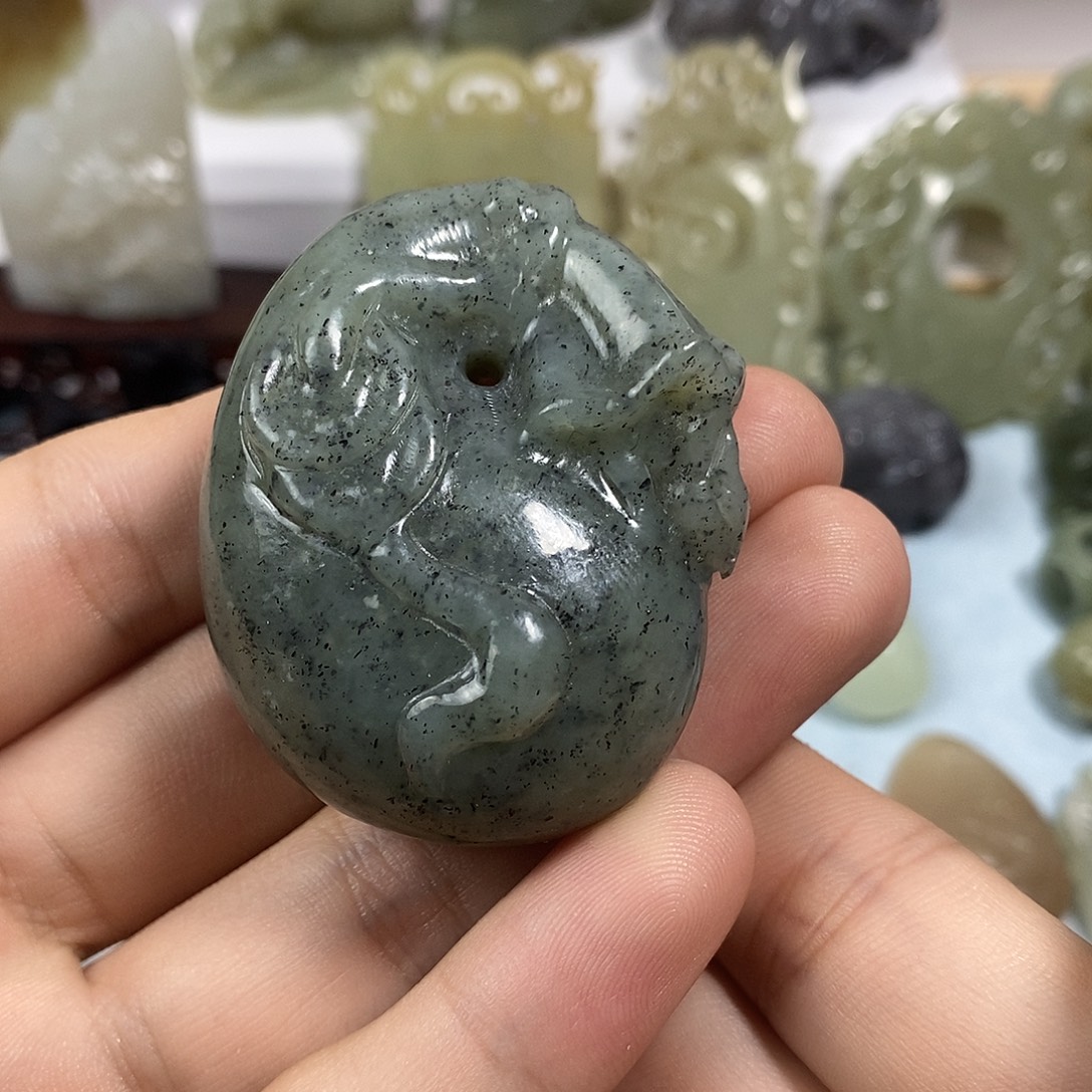 和田玉未镶嵌挂件