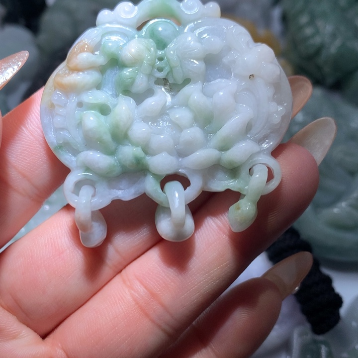 翡翠未镶嵌颈饰保真天然A货翡翠