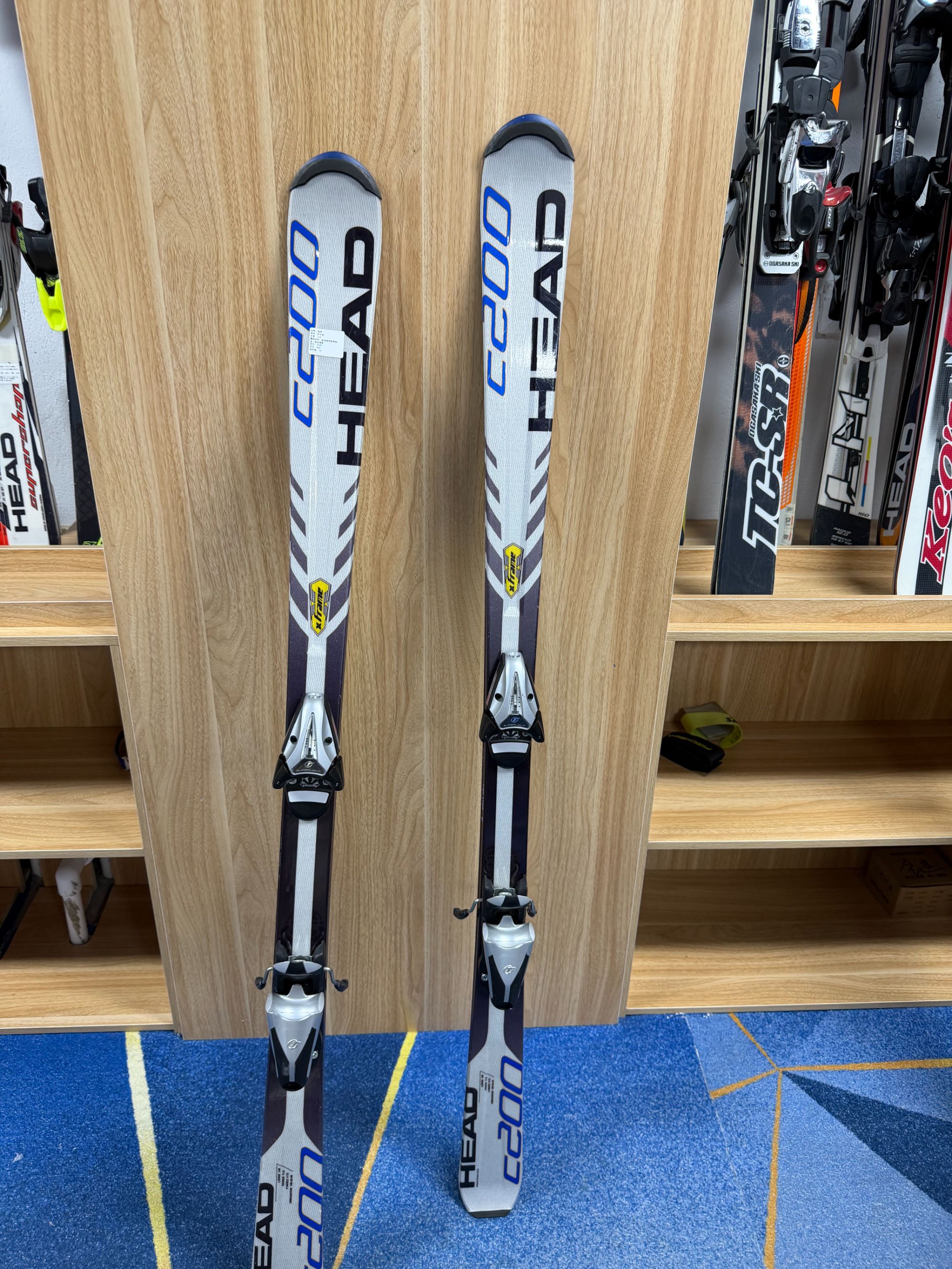 149初级双板小回转滑雪板