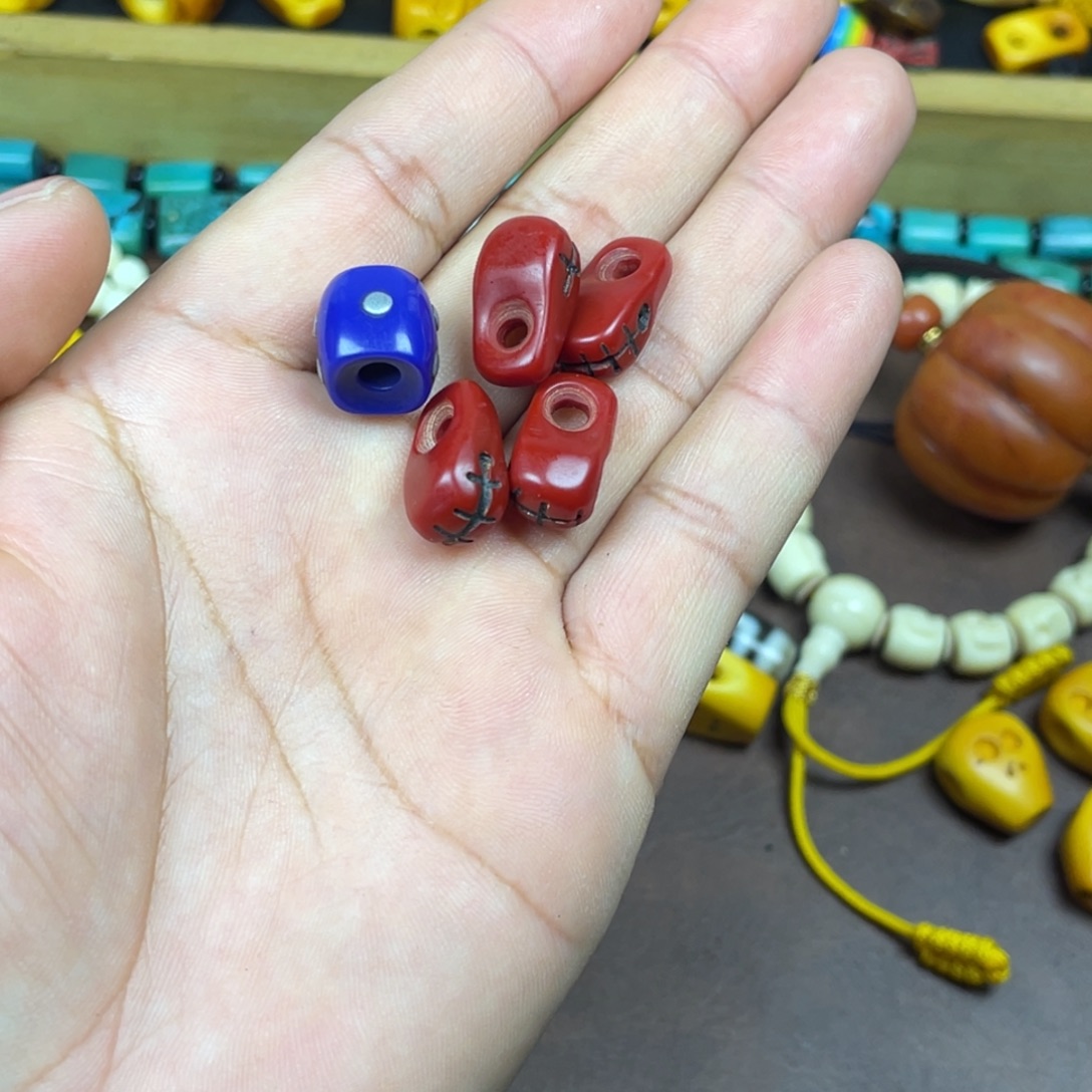 德****琉璃/树脂/塑料类