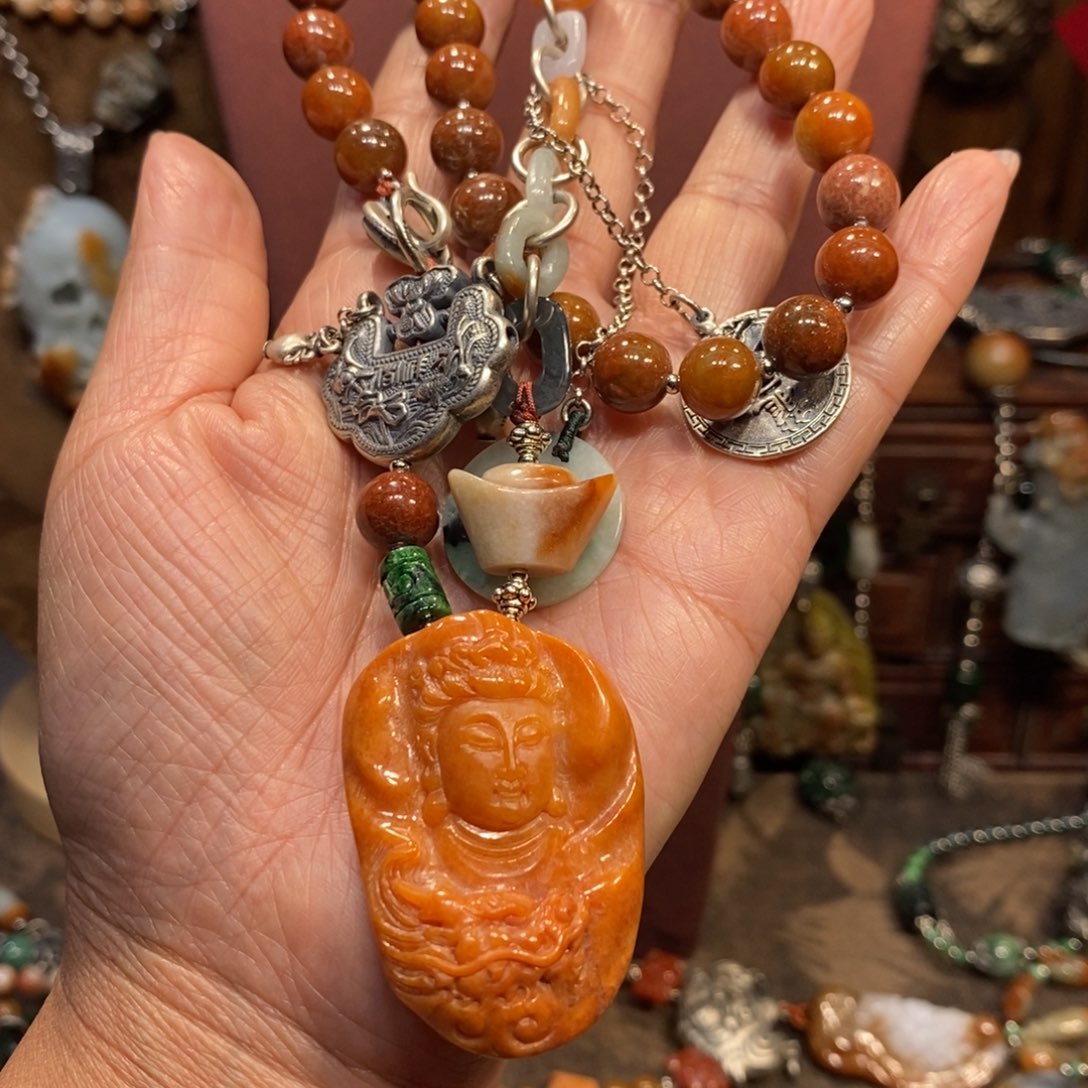 翡翠吊坠(赠链)未镶嵌