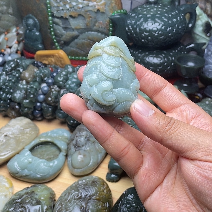 和田玉未镶嵌挂件