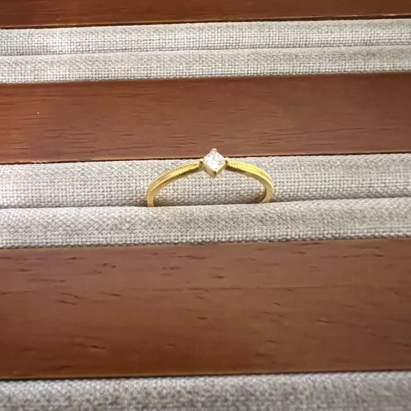 克重0.41 10号 白钻小方戒6D戒指 足金999