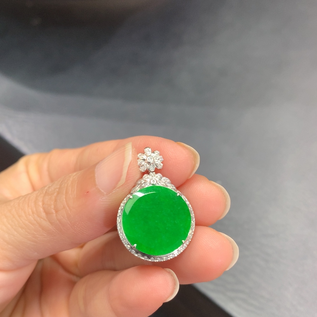 翡翠18K金镶嵌吊坠(不含链)