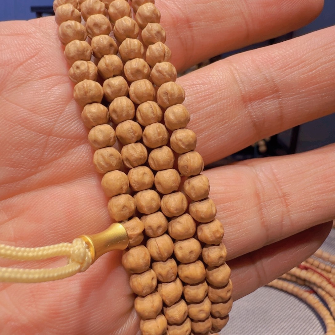 晓***天柏香籽/百香籽吊坠