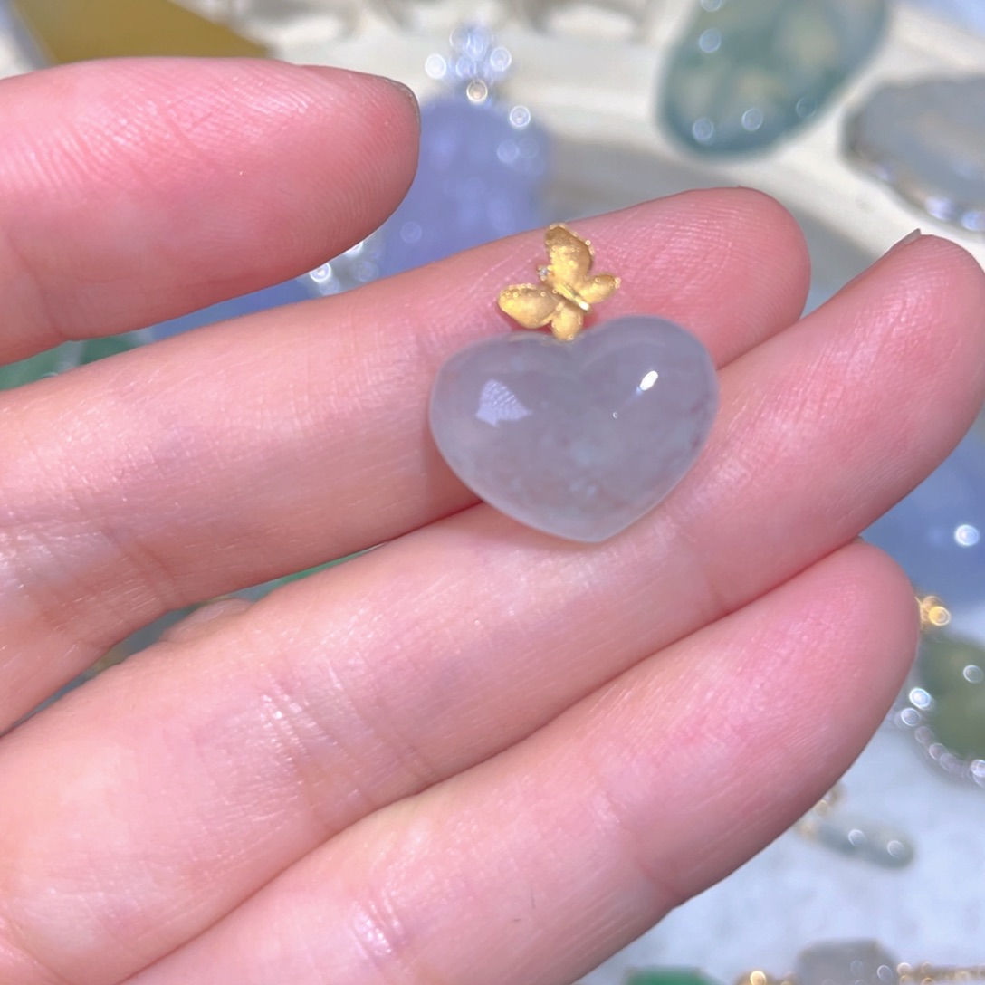 翡翠颈饰18K金镶嵌翡翠