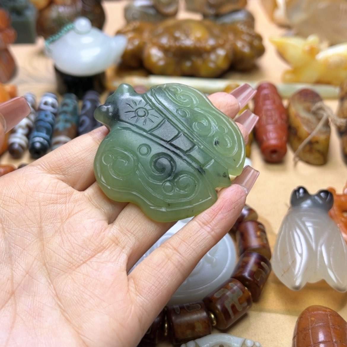 【闪购商品】蛇纹石玉颈饰未镶嵌