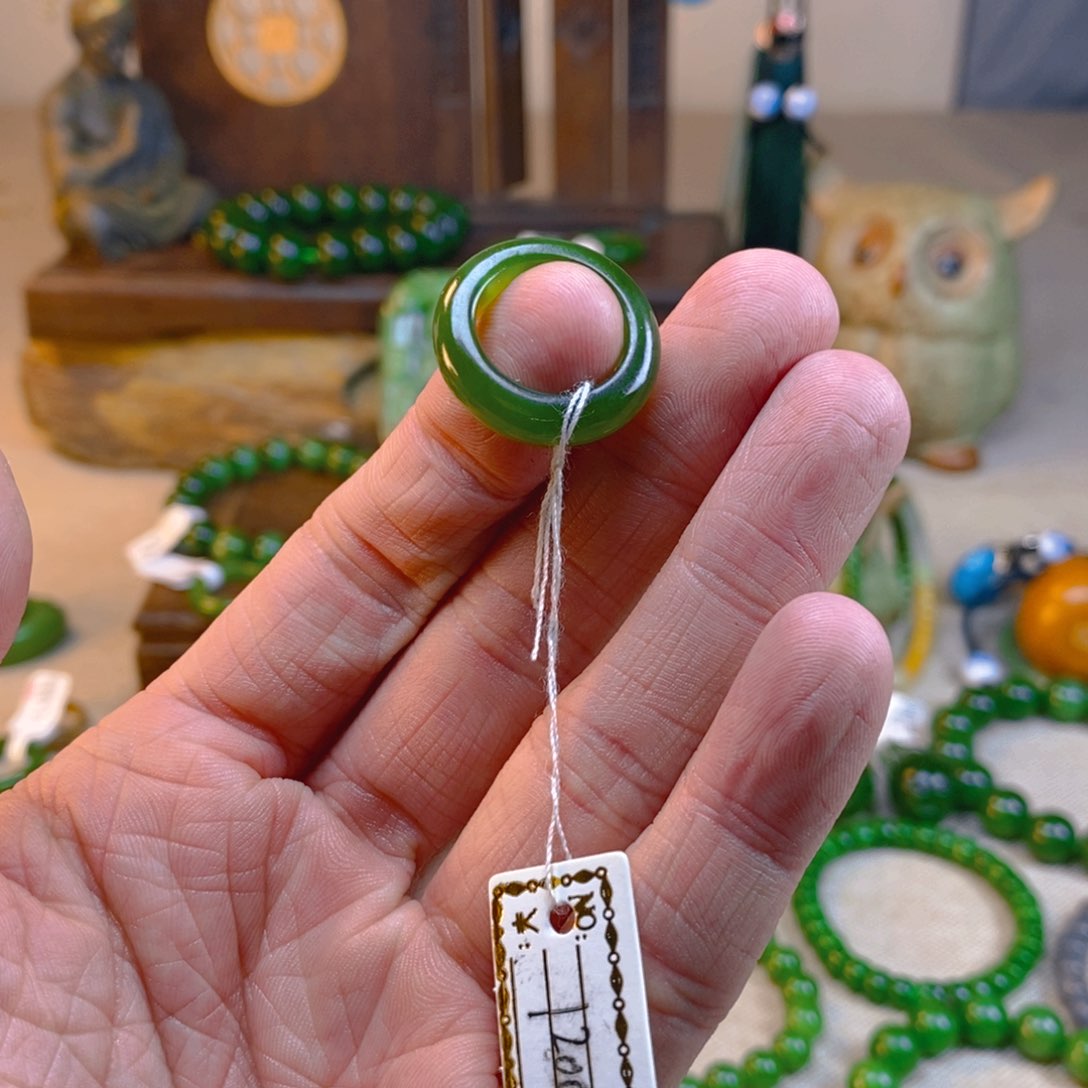 和田玉颈饰未镶嵌玩*