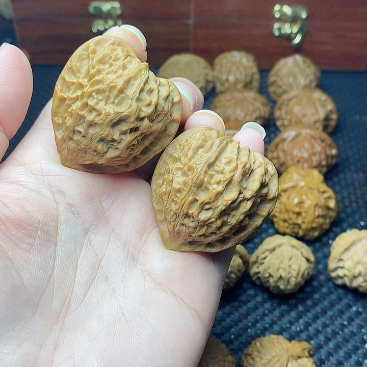 文玩核桃把件39金牛