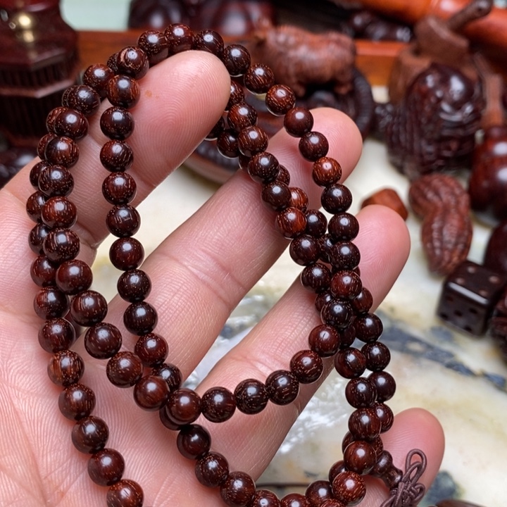 A***兽檀香紫檀（小叶紫檀）