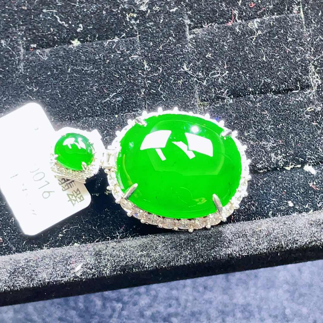 翡翠颈饰未镶嵌215，