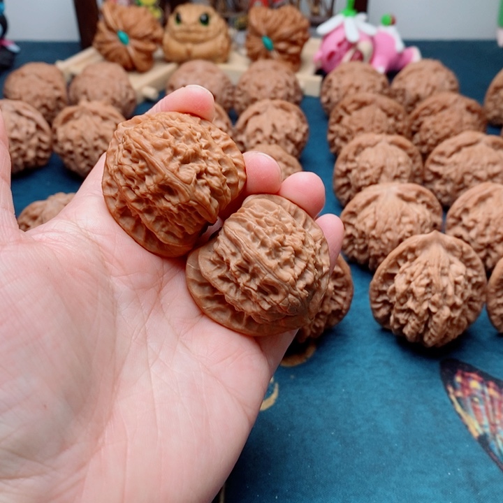 文玩核桃把件三角白38