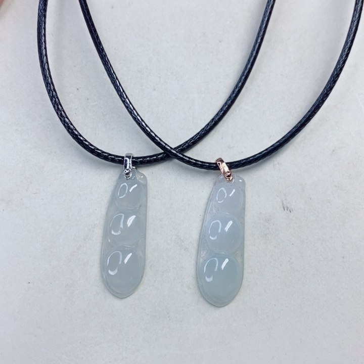 翡翠吊坠(不含链)足铂镶嵌