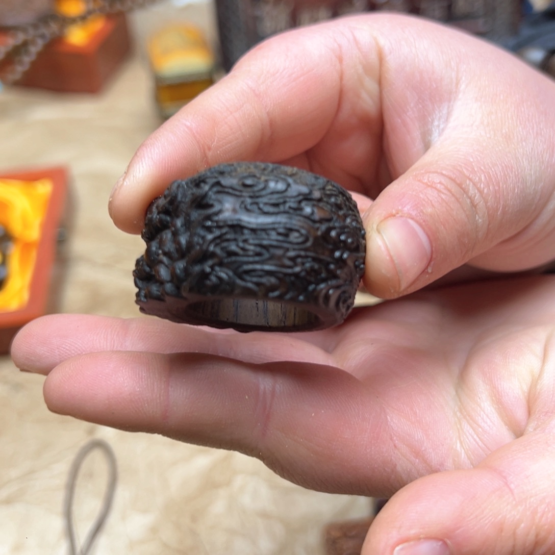 大叶紫檀（黑酸枝木类）