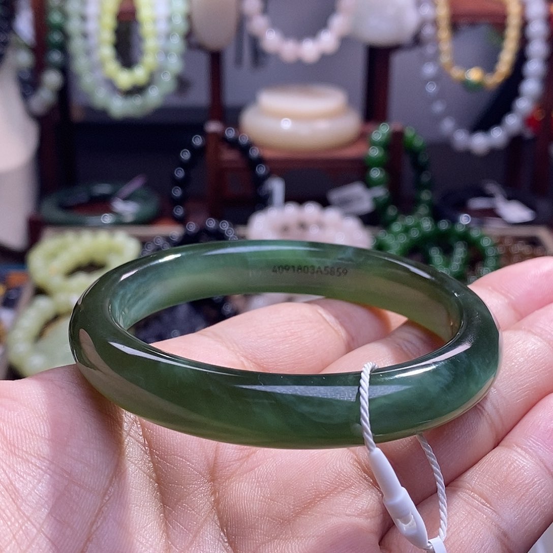 和田玉毕业级碧玉俄料高冰老矿料猫眼手镯58.8未镶嵌