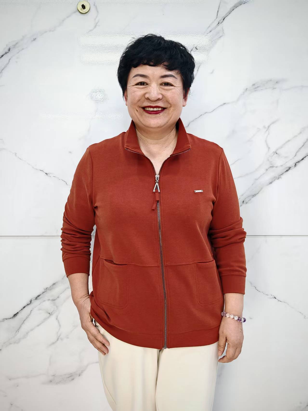 925口袋不起球长袖女中厚款秋季开身内搭短外套休闲运动宽松中年