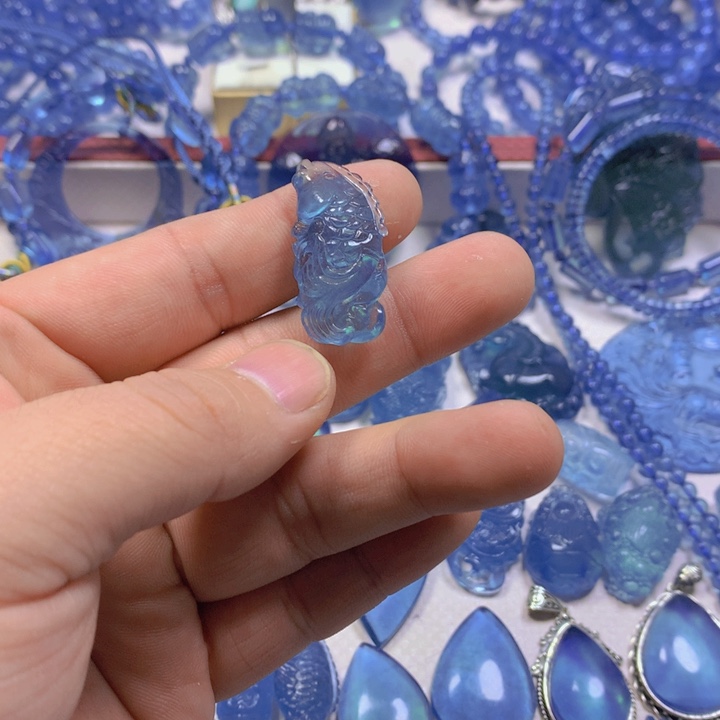 海蓝宝石颈饰未镶嵌奋**…