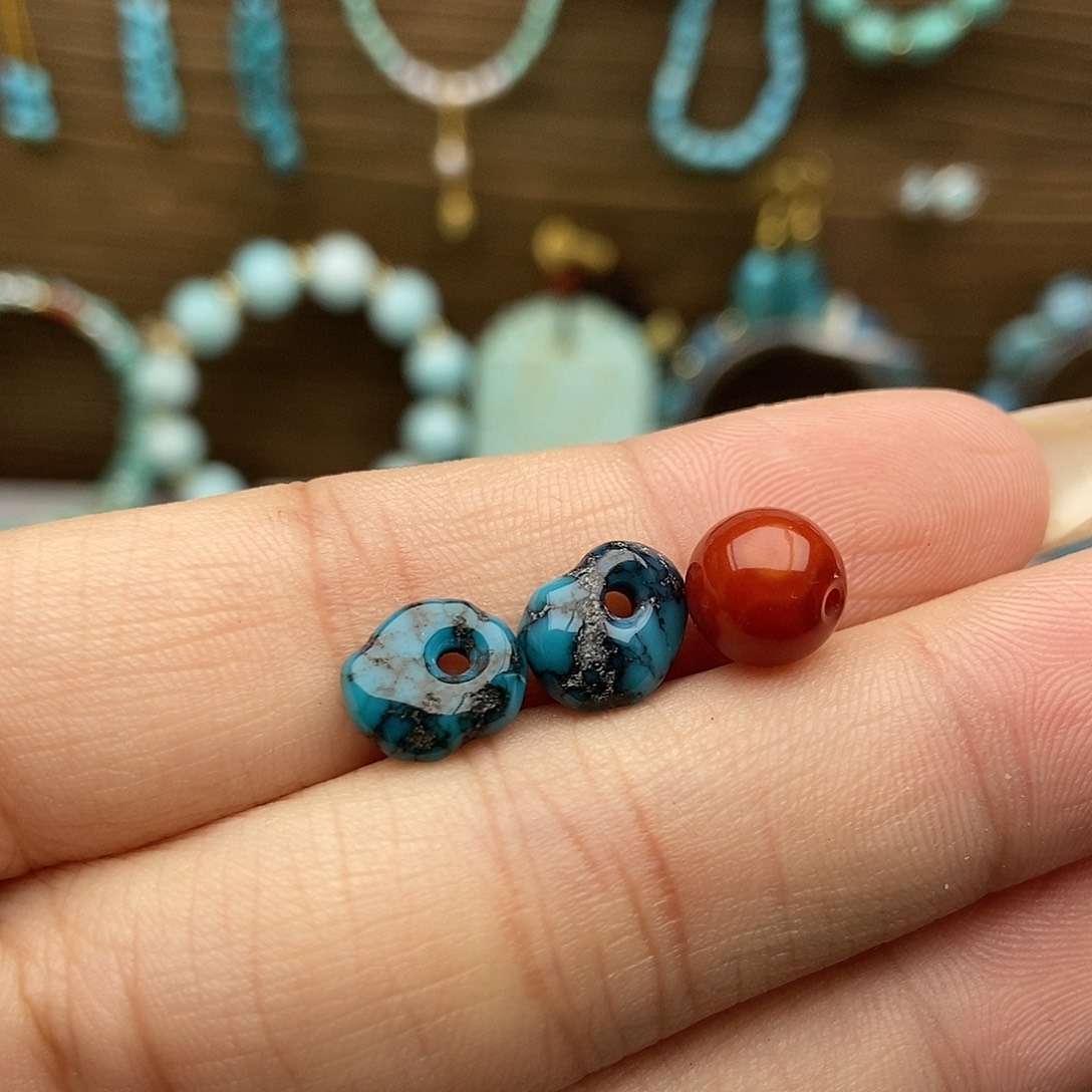 南红玛瑙未镶嵌乌兰花藏扣