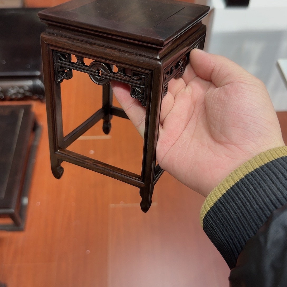 大红酸枝工艺品底座