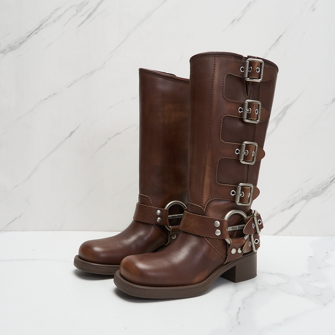 娜扎同款美拉德饰扣中筒靴M3GS00058