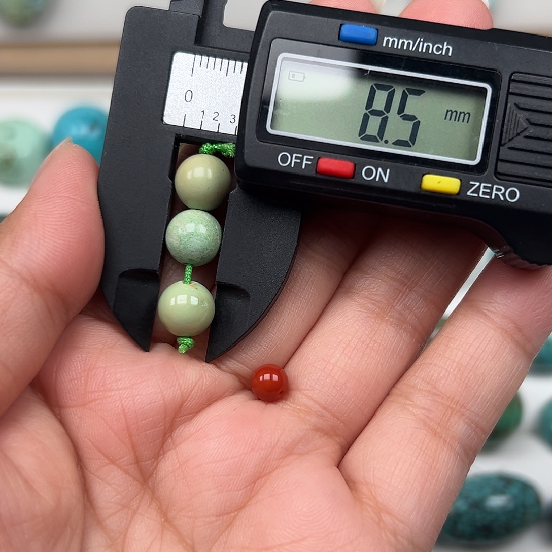南红玛瑙未镶嵌珠宝奇石