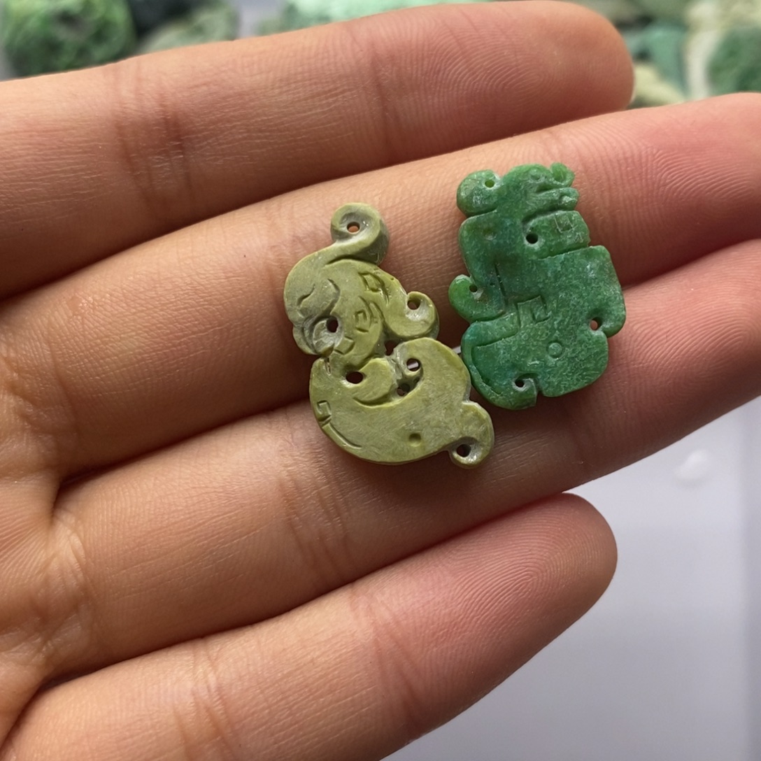 木***东绿松石未镶嵌配饰