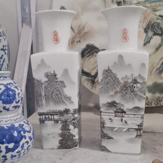 青***草当代景德镇陶瓷工艺品