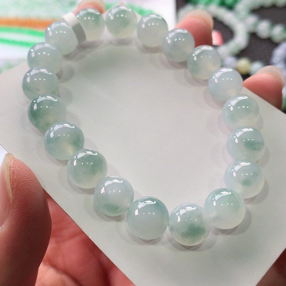 翡翠手链未镶嵌翡翠