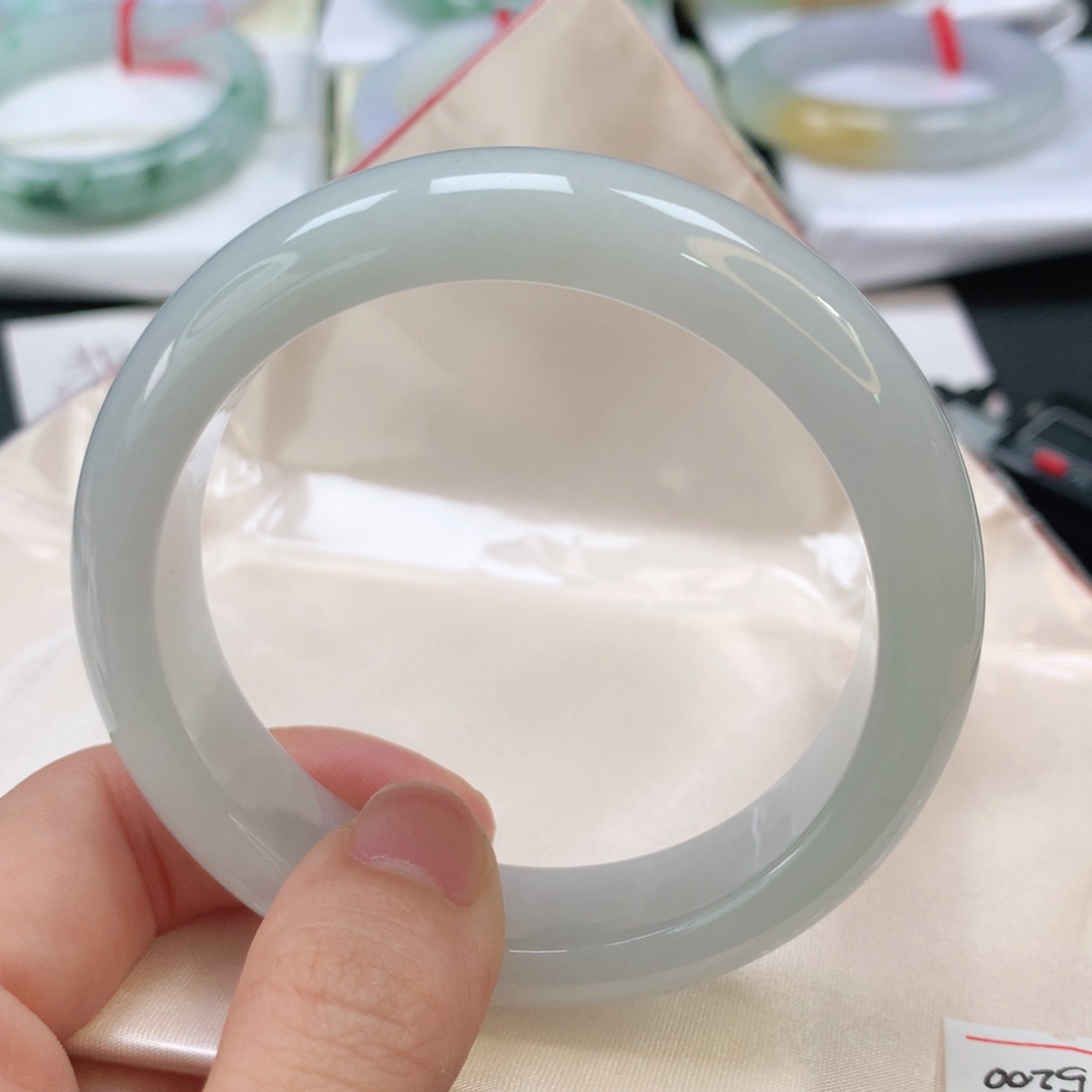 翡翠手镯未镶嵌翡翠手镯56