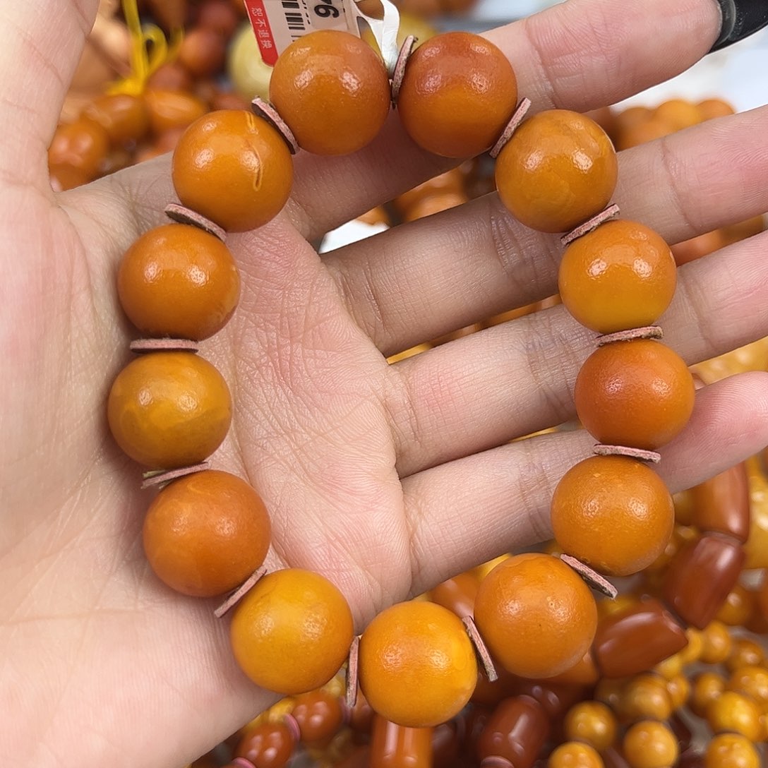 琥珀颈饰未镶嵌蜜蜡