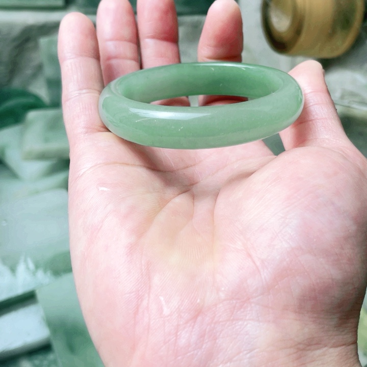 风***顺定制石英质玉手镯55圈口