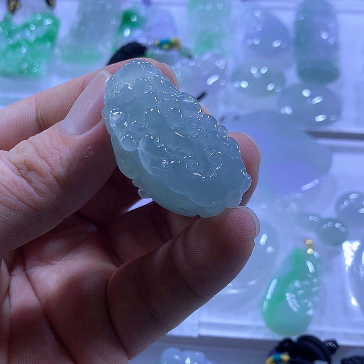 翡翠未镶嵌颈饰天然翡翠A货吊坠