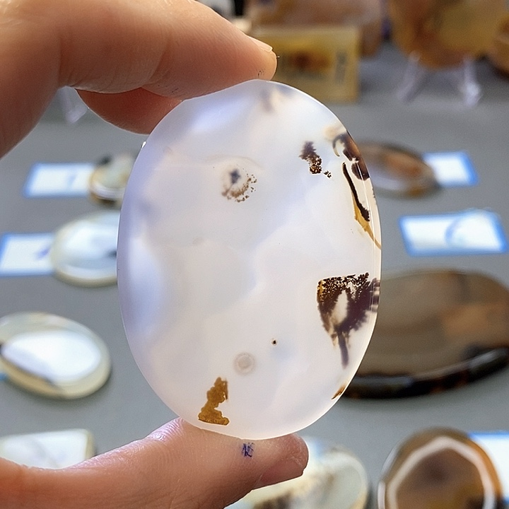 玛瑙/玉髓未镶嵌珠宝半成品