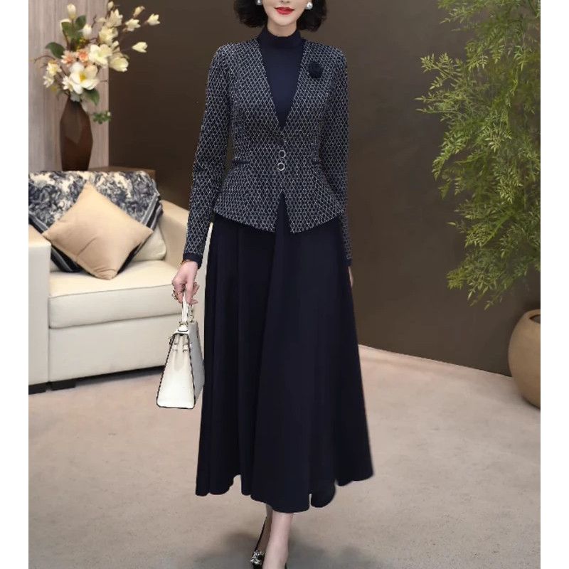 高档时尚假两件连衣裙女2025秋冬季新款连衣裙