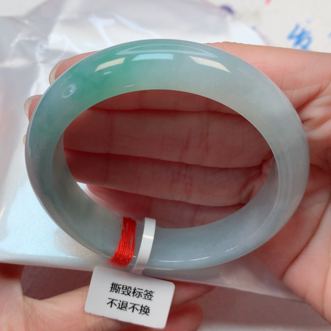 翡翠手镯未镶嵌56圈 轮胎镯