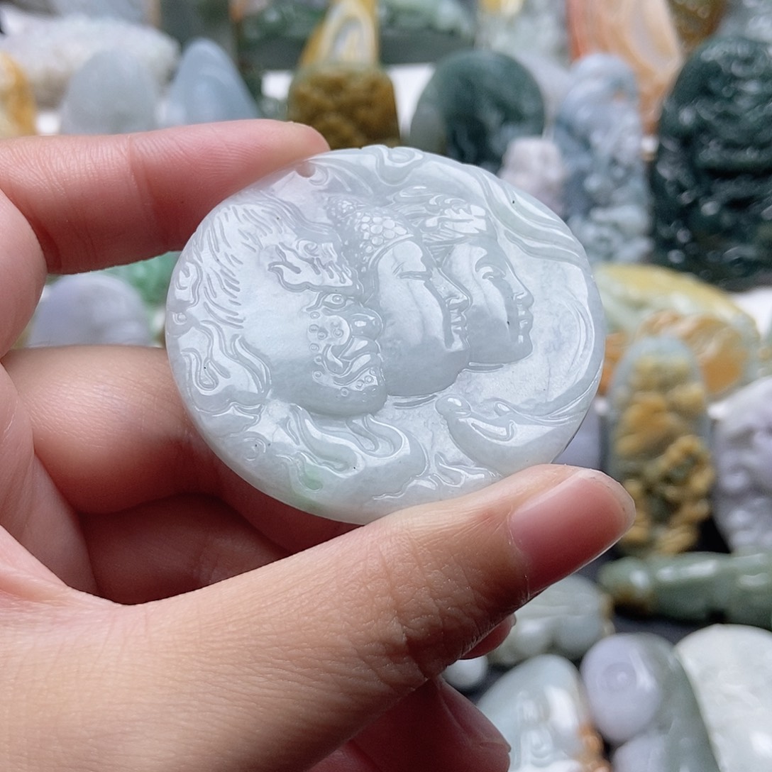 翡翠未镶嵌颈饰翡翠