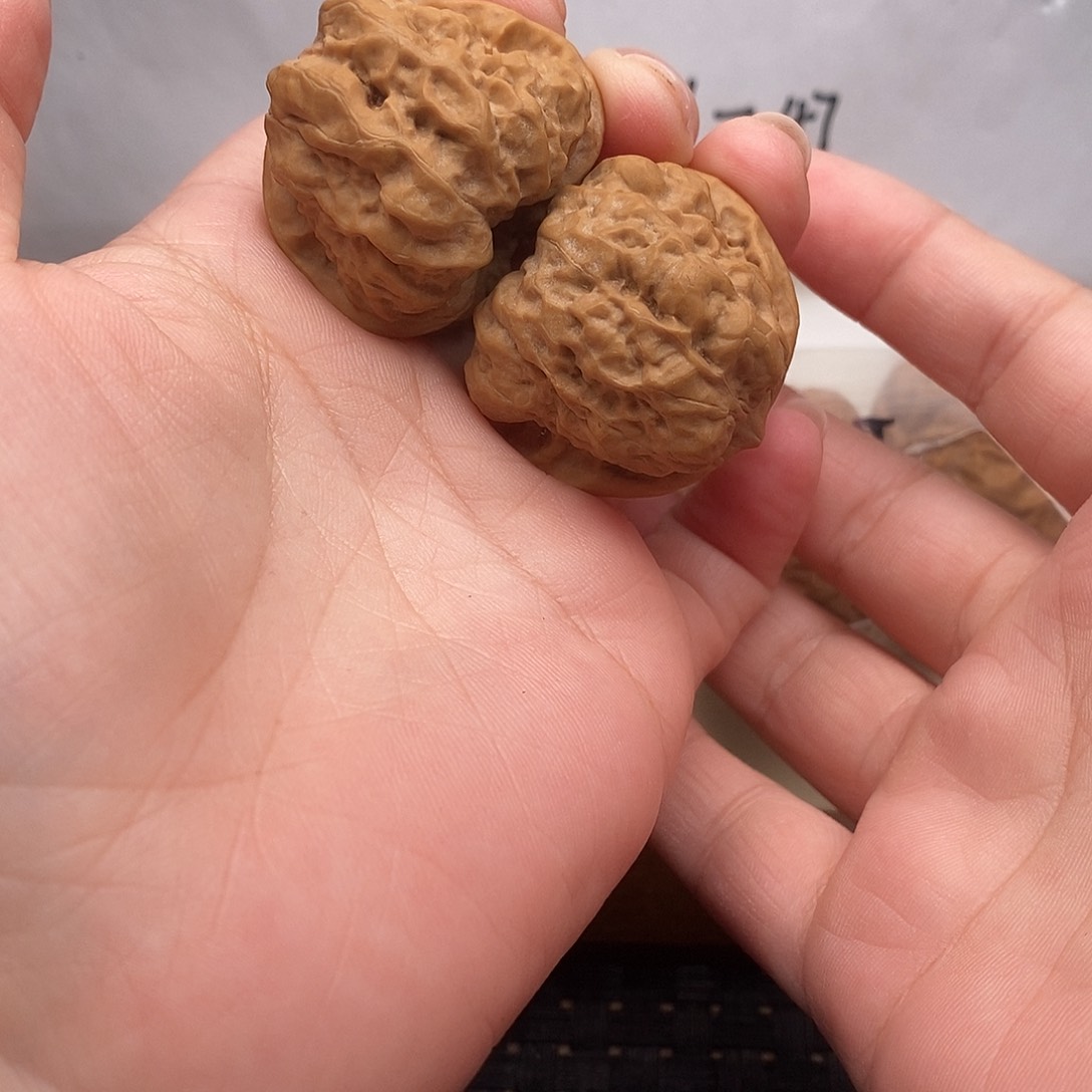 文玩核桃手串35左右