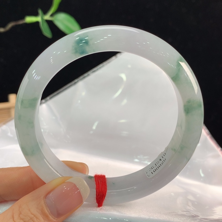 翡翠手镯未镶嵌111-0029