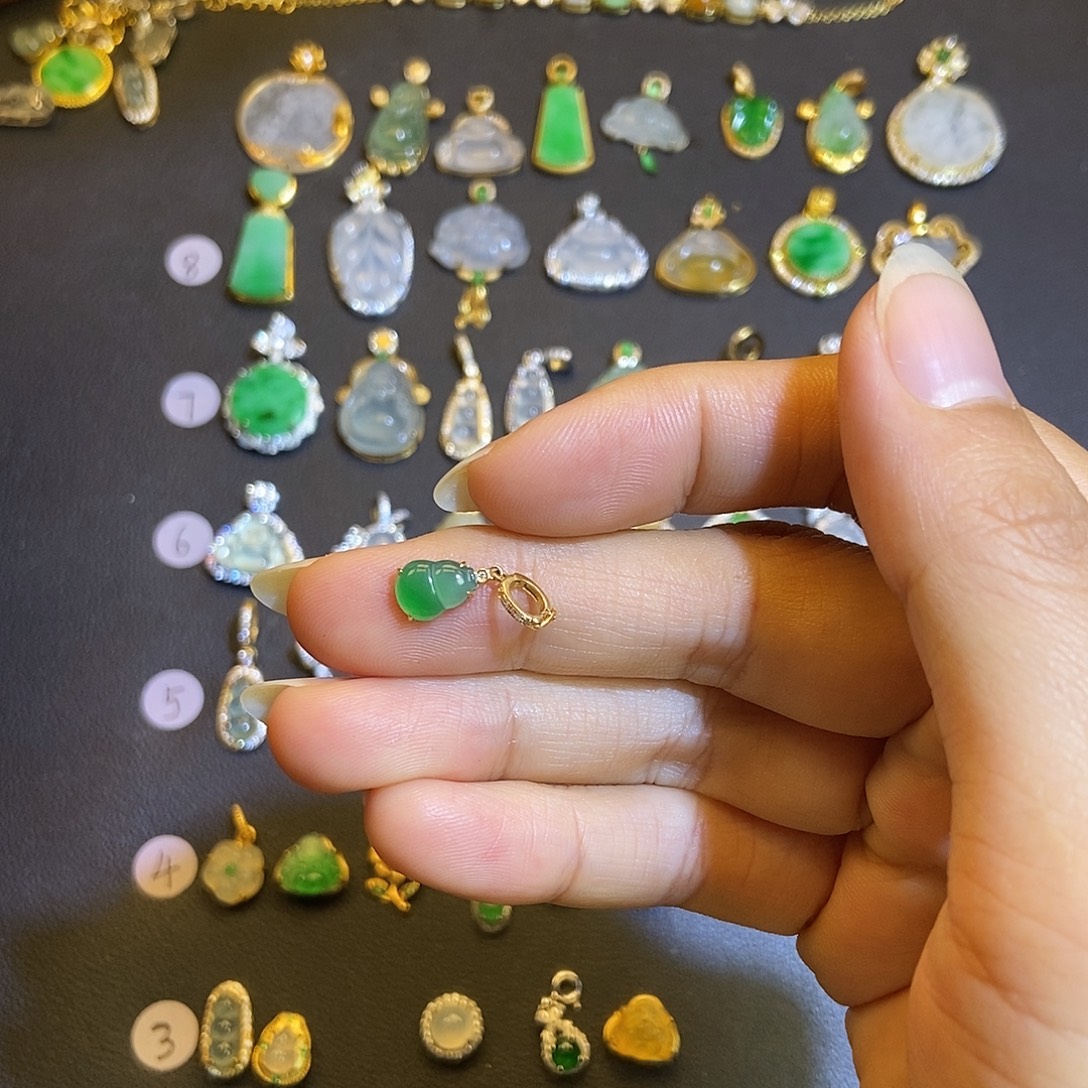 翡翠18K金镶嵌吊坠(不含链)