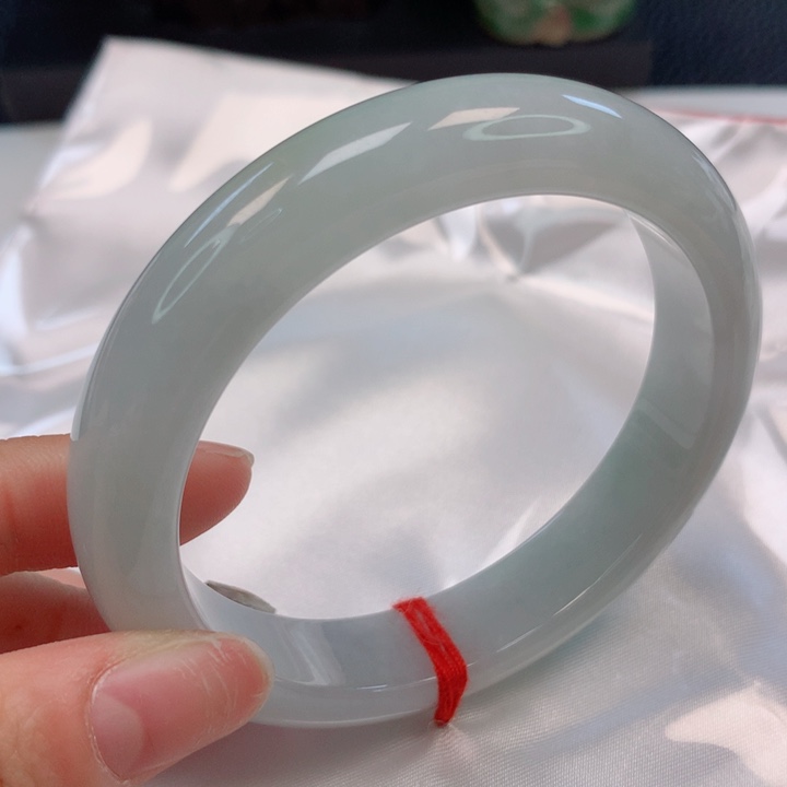 翡翠手镯未镶嵌58圈