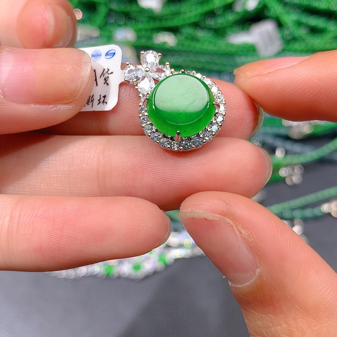 翡翠戒指未镶嵌天然翡翠