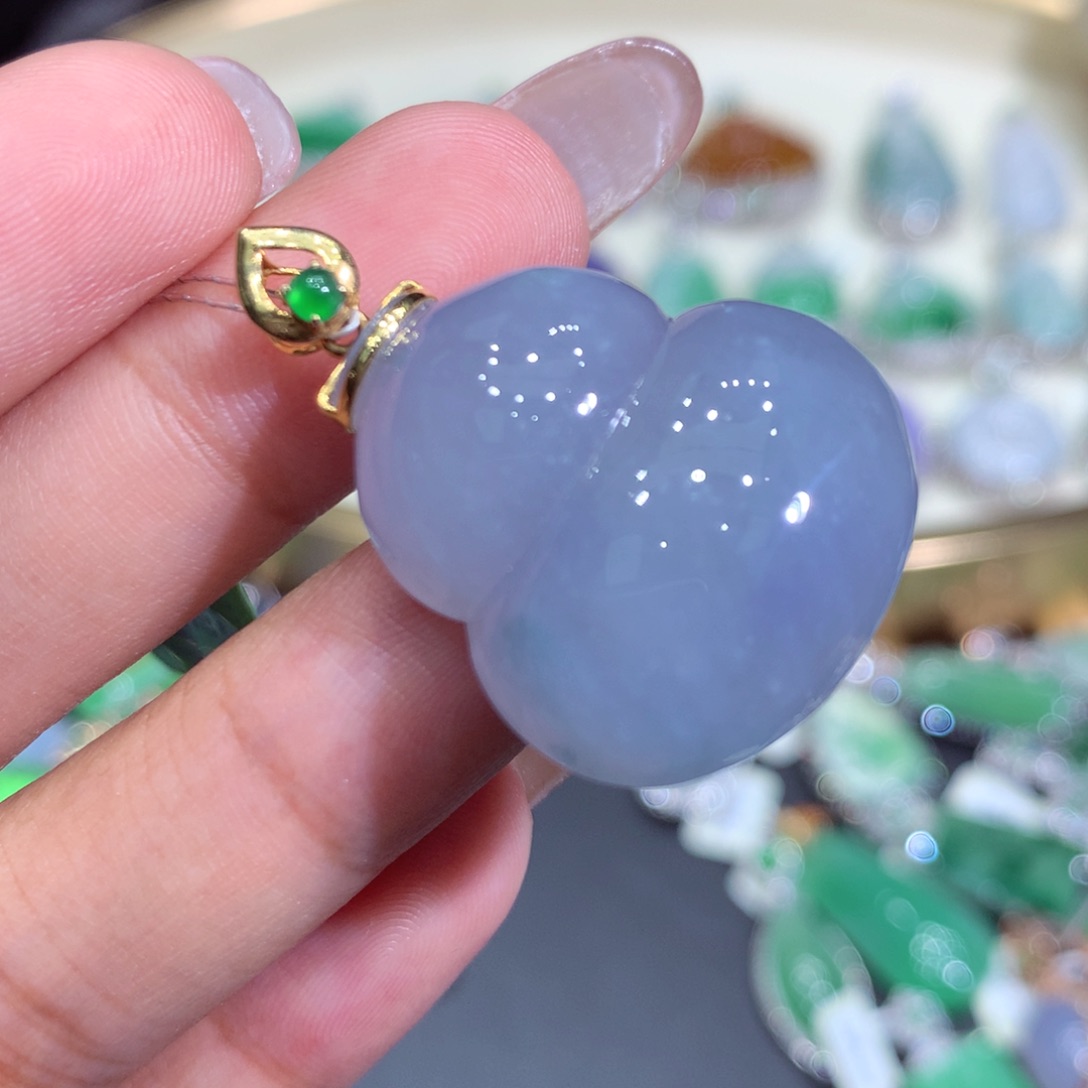 翡翠吊坠(赠链)18K金镶嵌