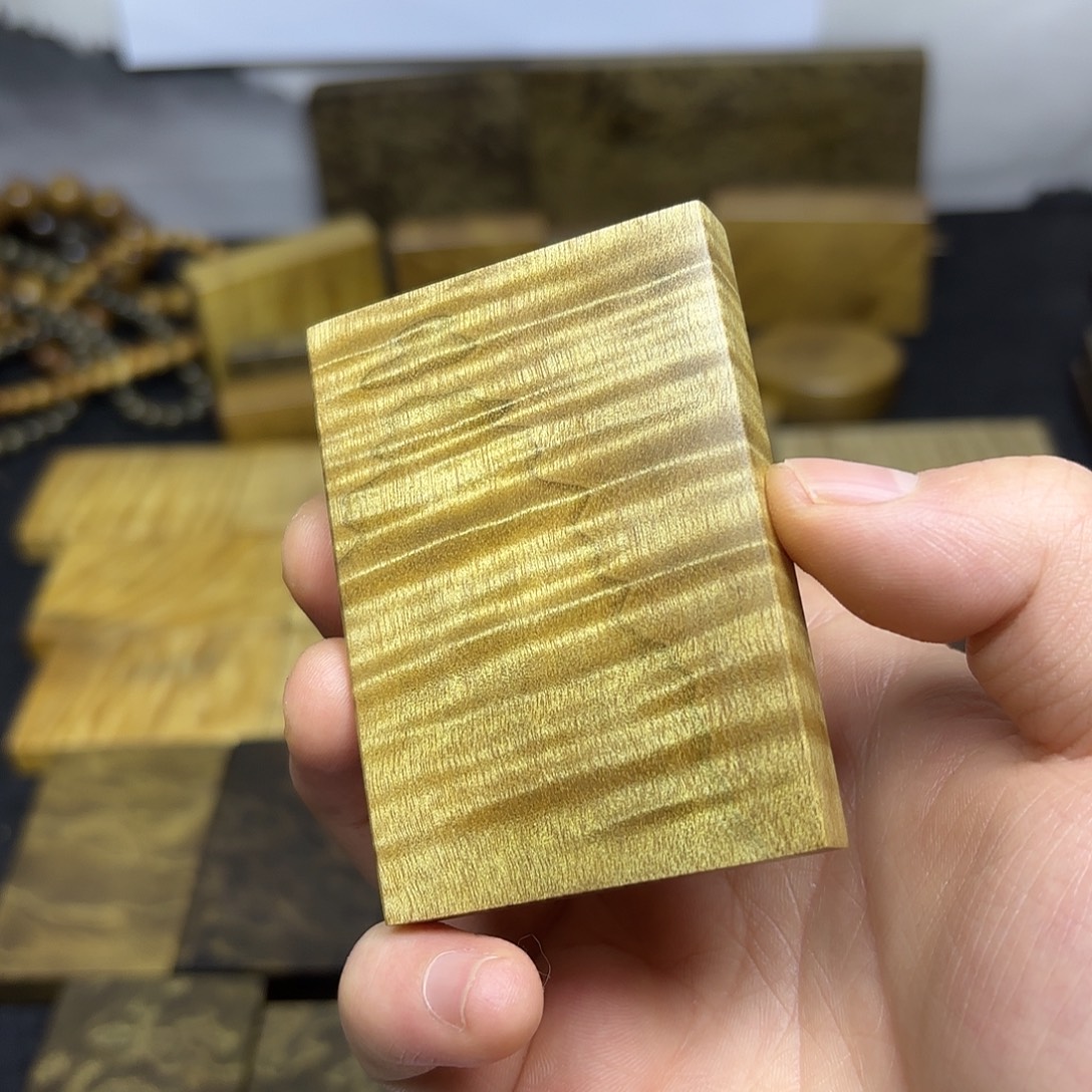 深***湾金丝楠一物一拍链接