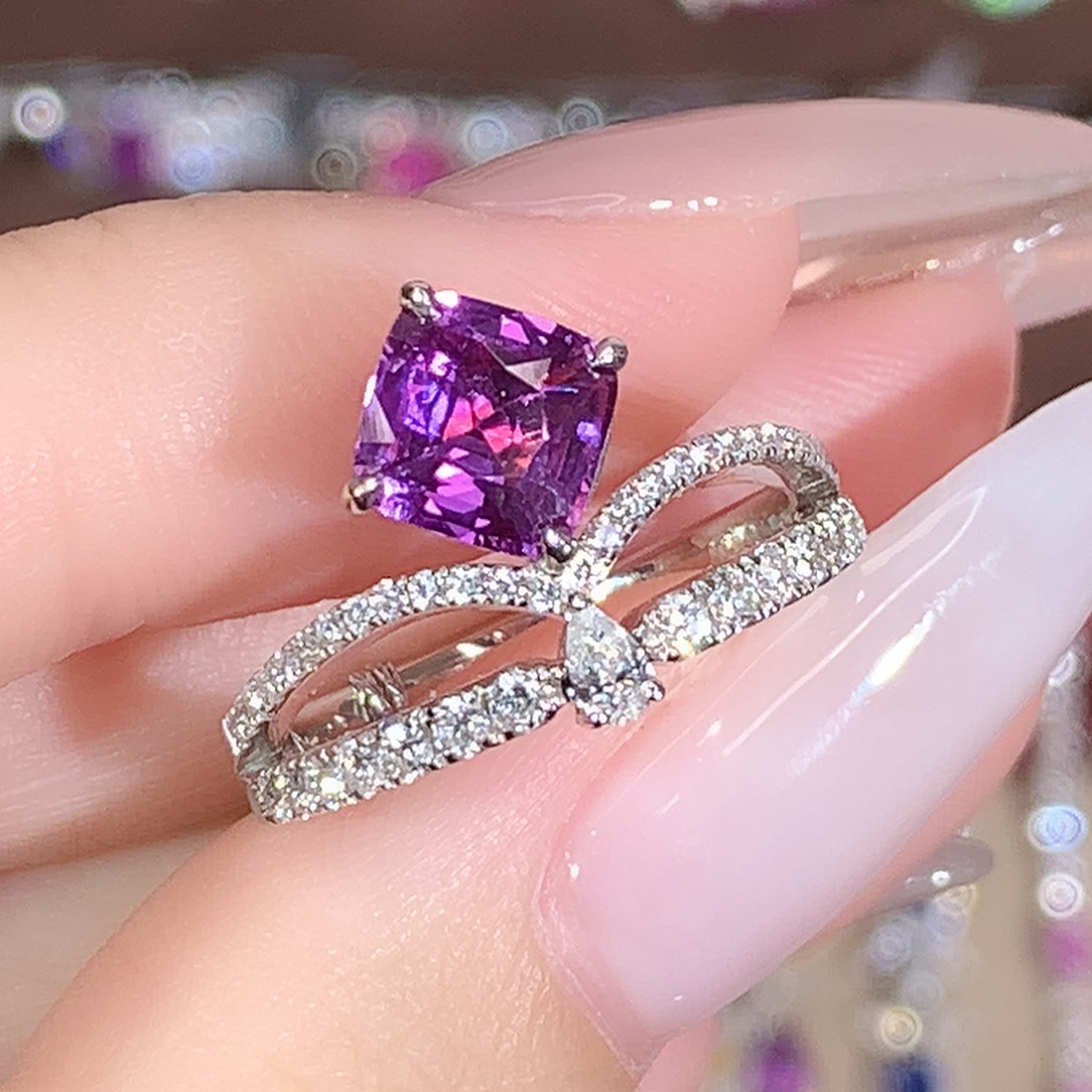 戒指18K金镶嵌彩色蓝宝石1.5ct/天然宝石/七天无理由